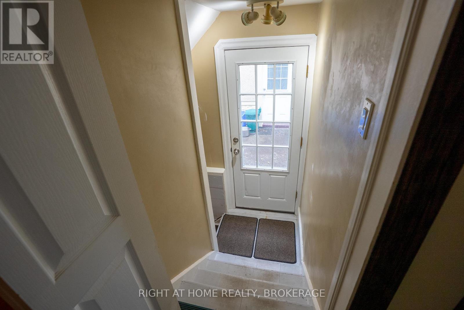 88 Chaplin Avenue, St. Catharines, Ontario  L2R 2E7 - Photo 32 - X12932092