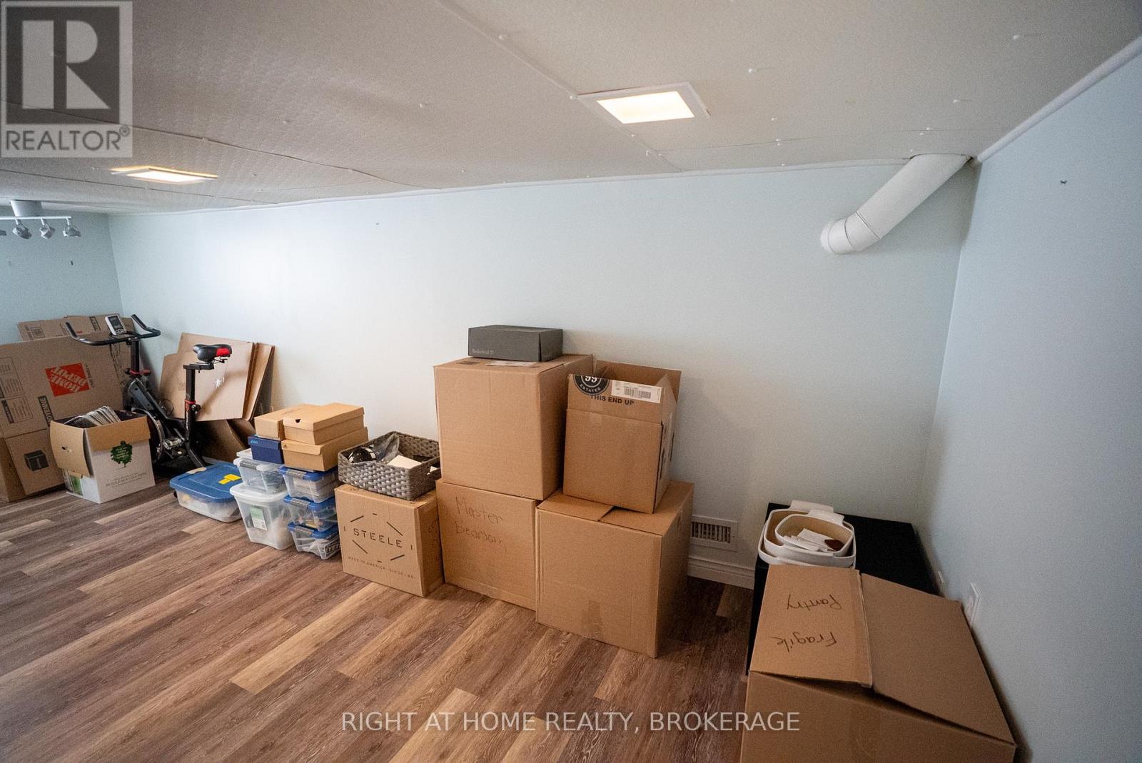 88 Chaplin Avenue, St. Catharines, Ontario  L2R 2E7 - Photo 33 - X12932092