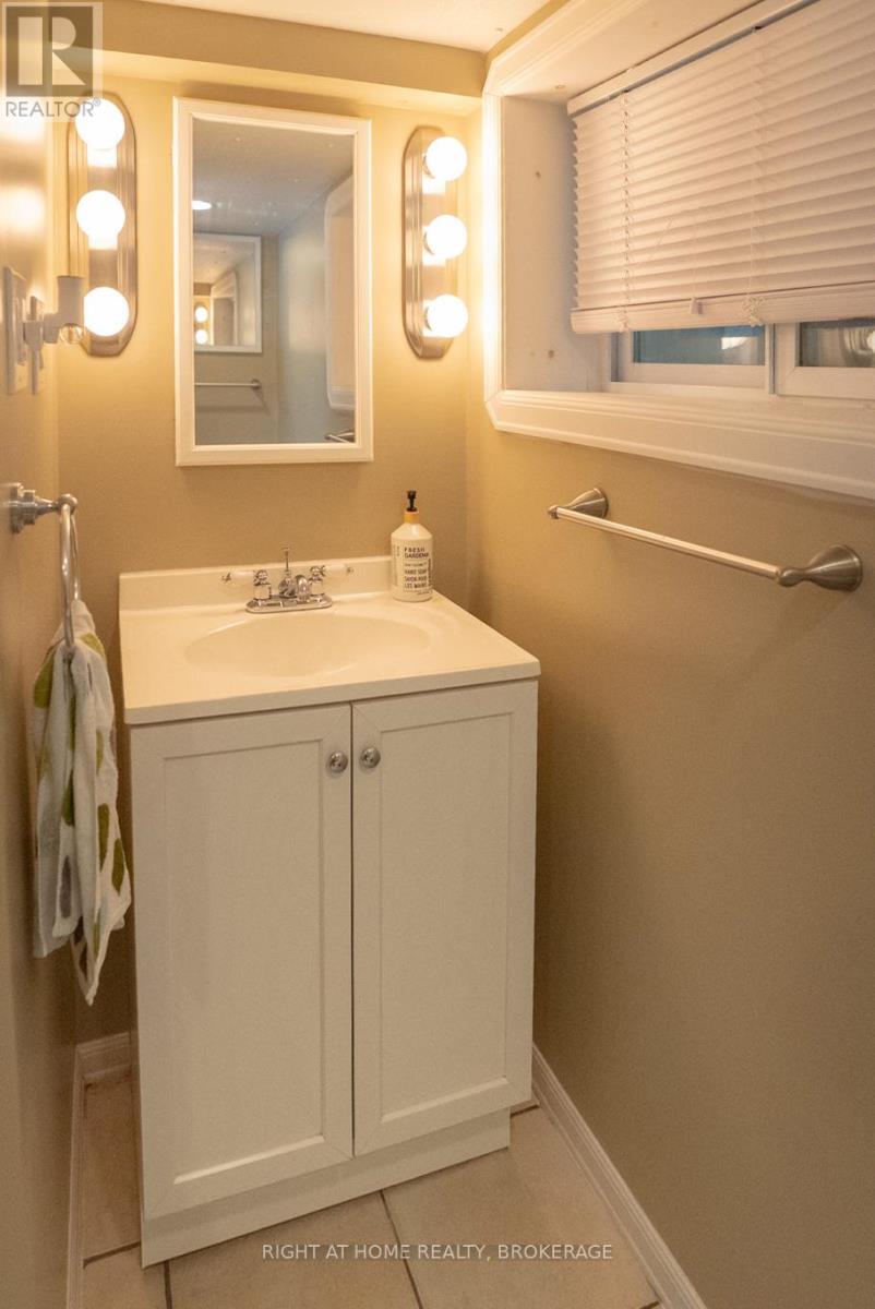 88 Chaplin Avenue, St. Catharines, Ontario  L2R 2E7 - Photo 34 - X12932092