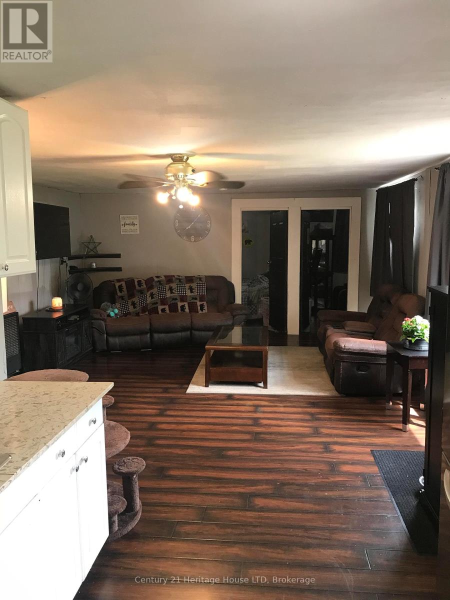 223 Bernard Avenue, Fort Erie, Ontario  L0S 1N0 - Photo 12 - X12932156