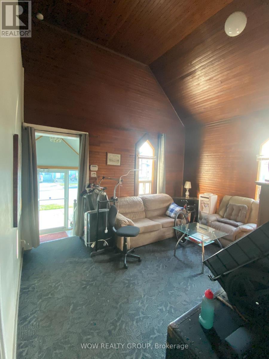 215 Broadway Avenue, Welland, Ontario  L3C 5L7 - Photo 20 - X12932406