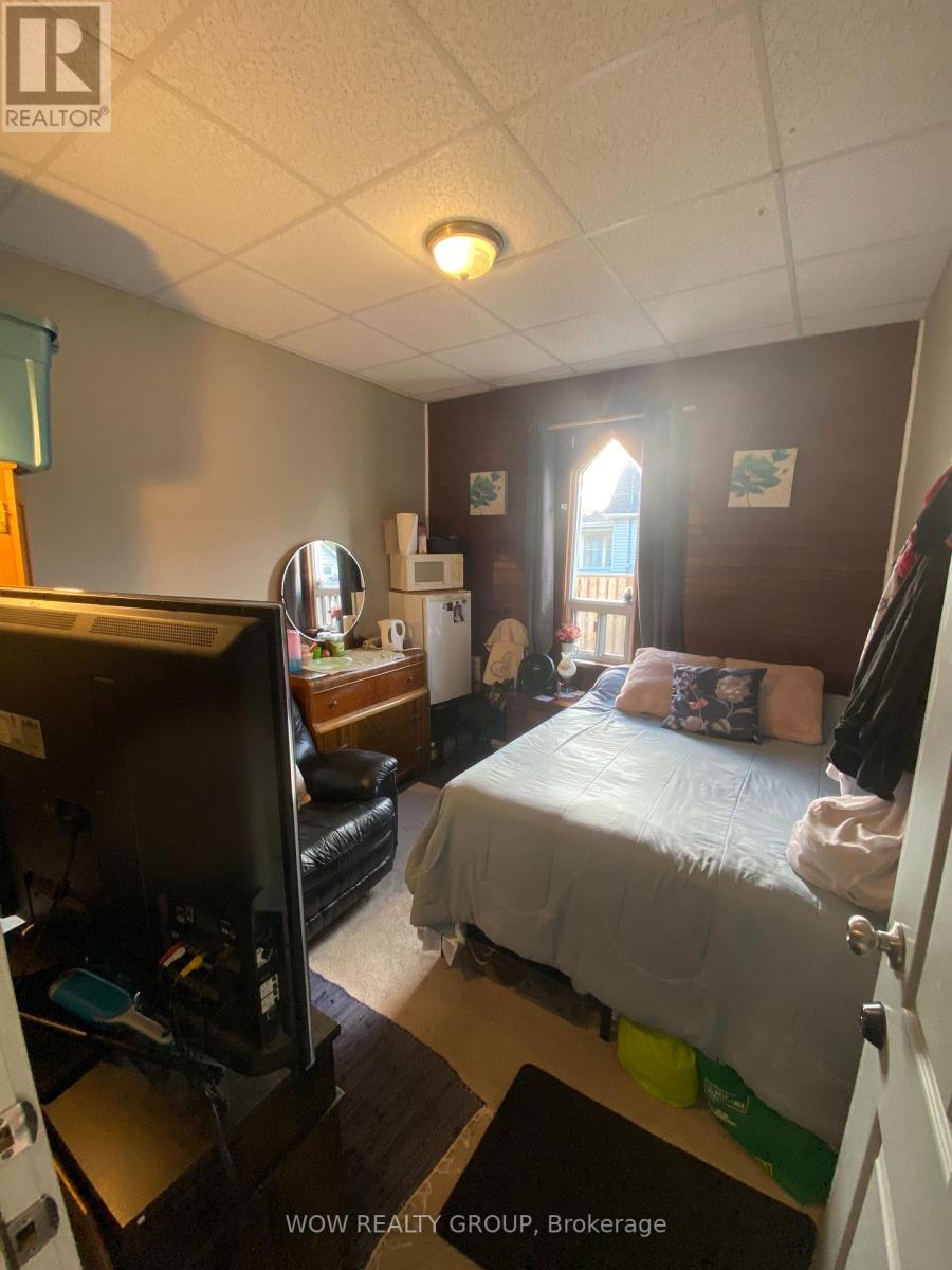 215 Broadway Avenue, Welland, Ontario  L3C 5L7 - Photo 27 - X12932406