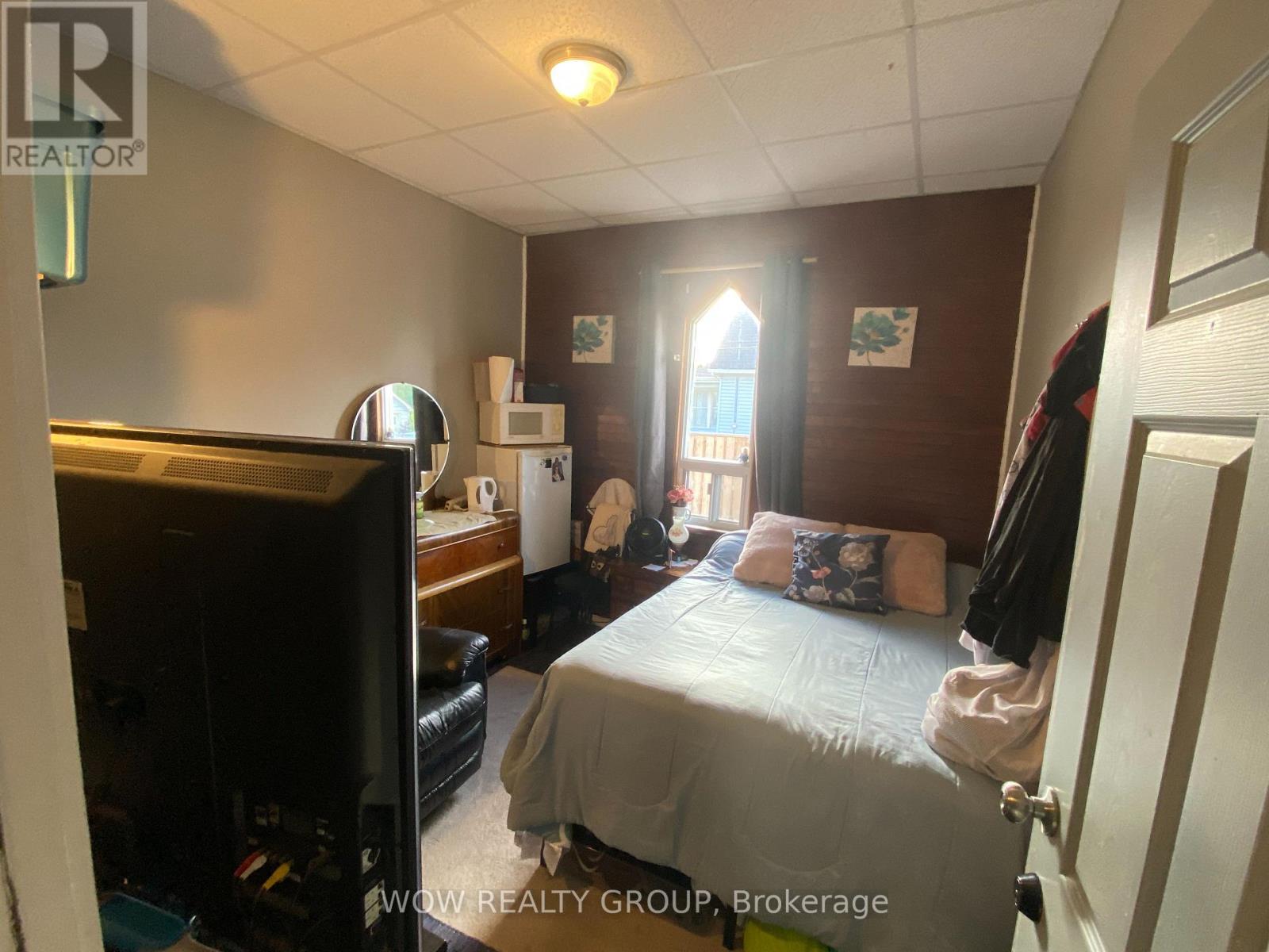 215 Broadway Avenue, Welland, Ontario  L3C 5L7 - Photo 29 - X12932406