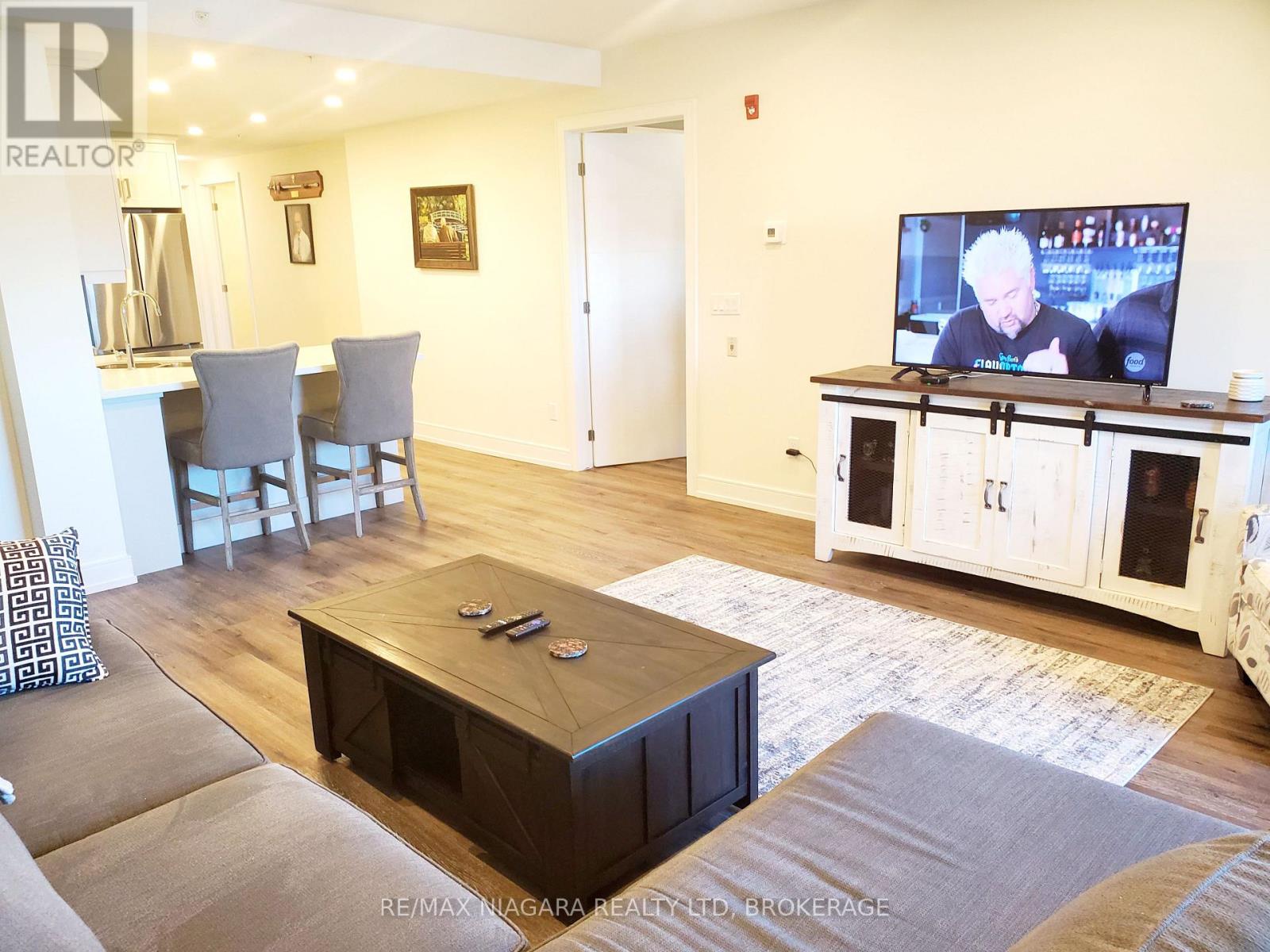 505 - 300b Fourth Avenue, St. Catharines, Ontario  L2S 0E6 - Photo 12 - X12933018