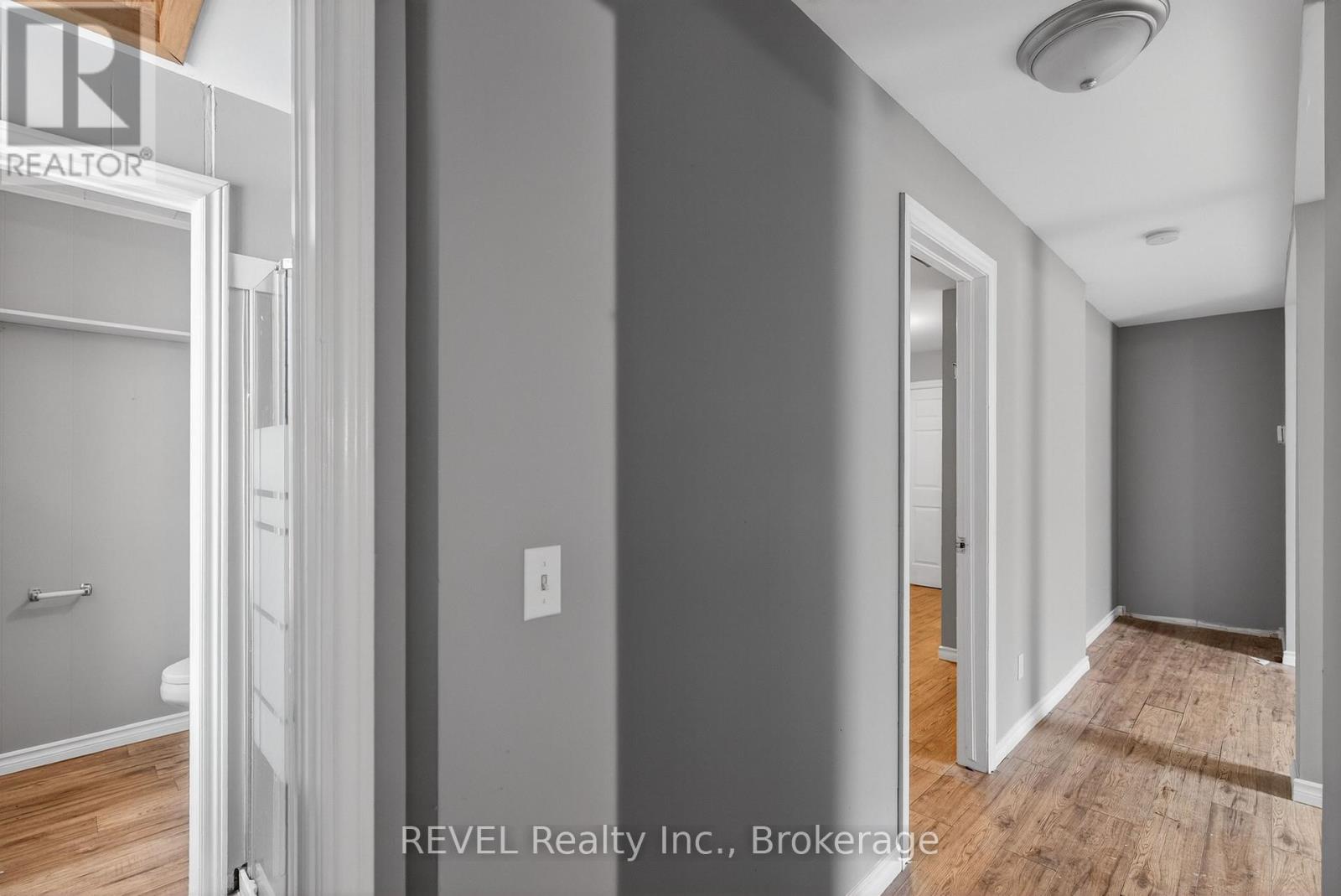 229 Main Street W, Port Colborne, Ontario  L3K 3V7 - Photo 4 - X12933800