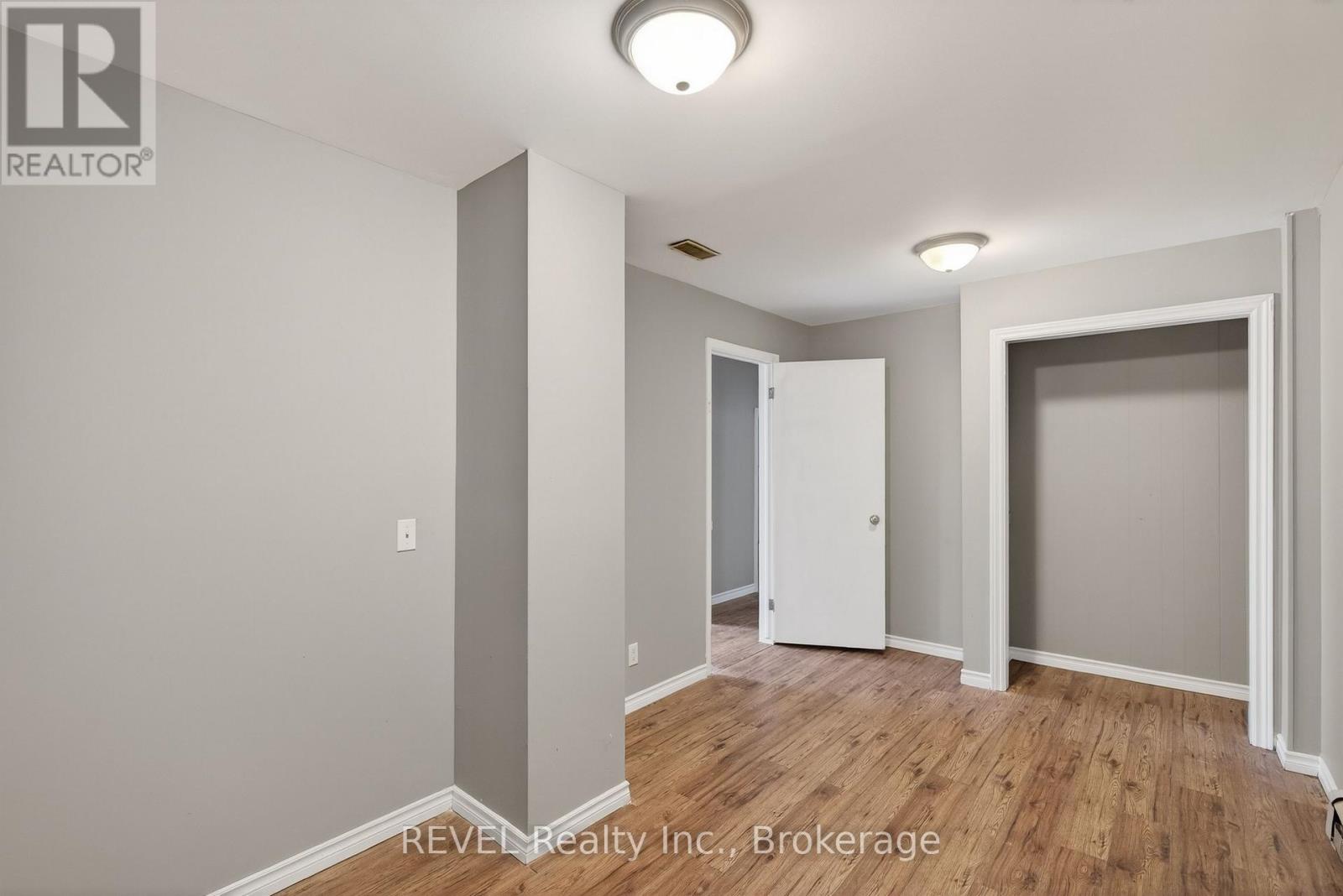 229 Main Street W, Port Colborne, Ontario  L3K 3V7 - Photo 7 - X12933800