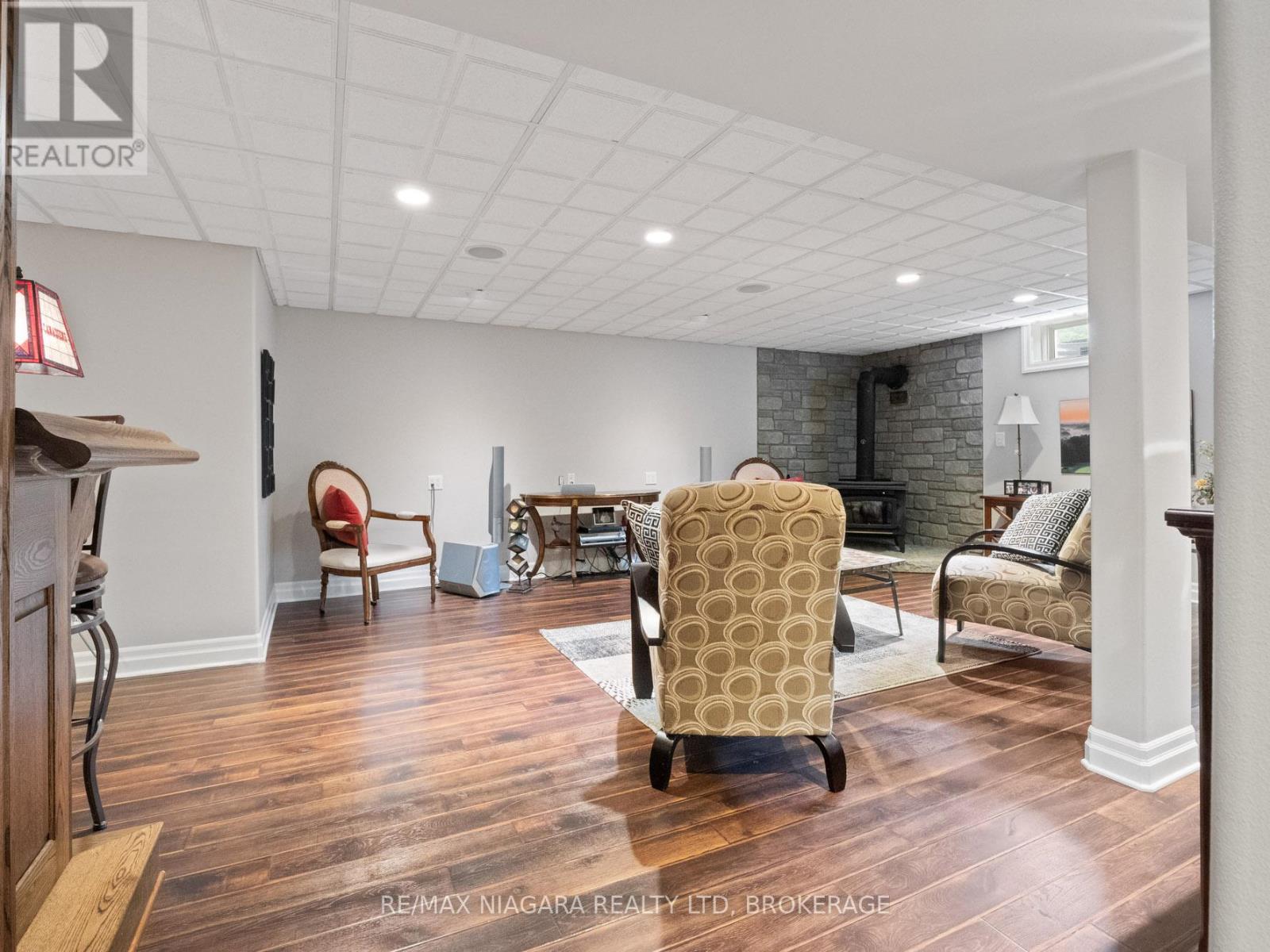 2738 Moyer Street, Pelham, Ontario  L0S 1C0 - Photo 35 - X12935432