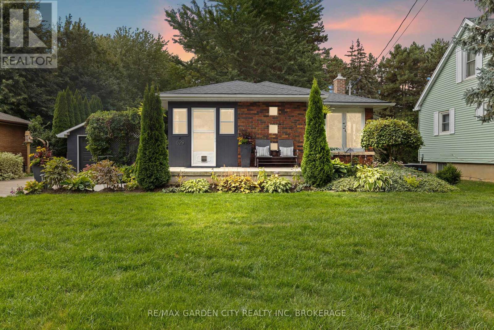 629 Penner Street, Niagara-On-The-Lake, Ontario  L0S 1T0 - Photo 2 - X12938270
