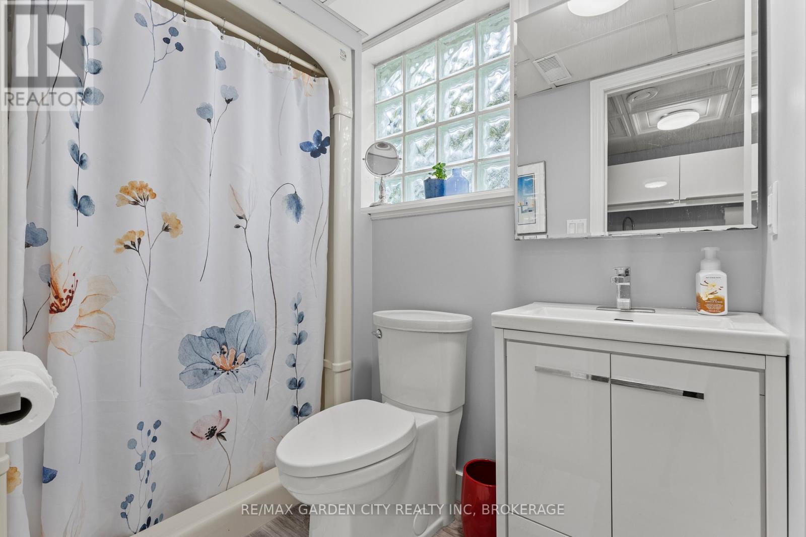 629 Penner Street, Niagara-On-The-Lake, Ontario  L0S 1T0 - Photo 26 - X12938270
