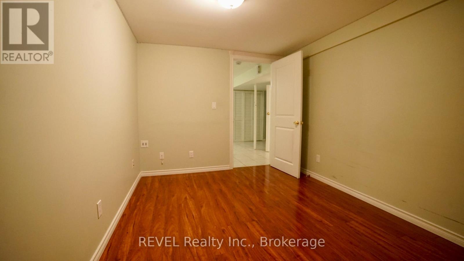 32 Vintage Crescent, St. Catharines, Ontario  L2S 3C3 - Photo 24 - X12939150