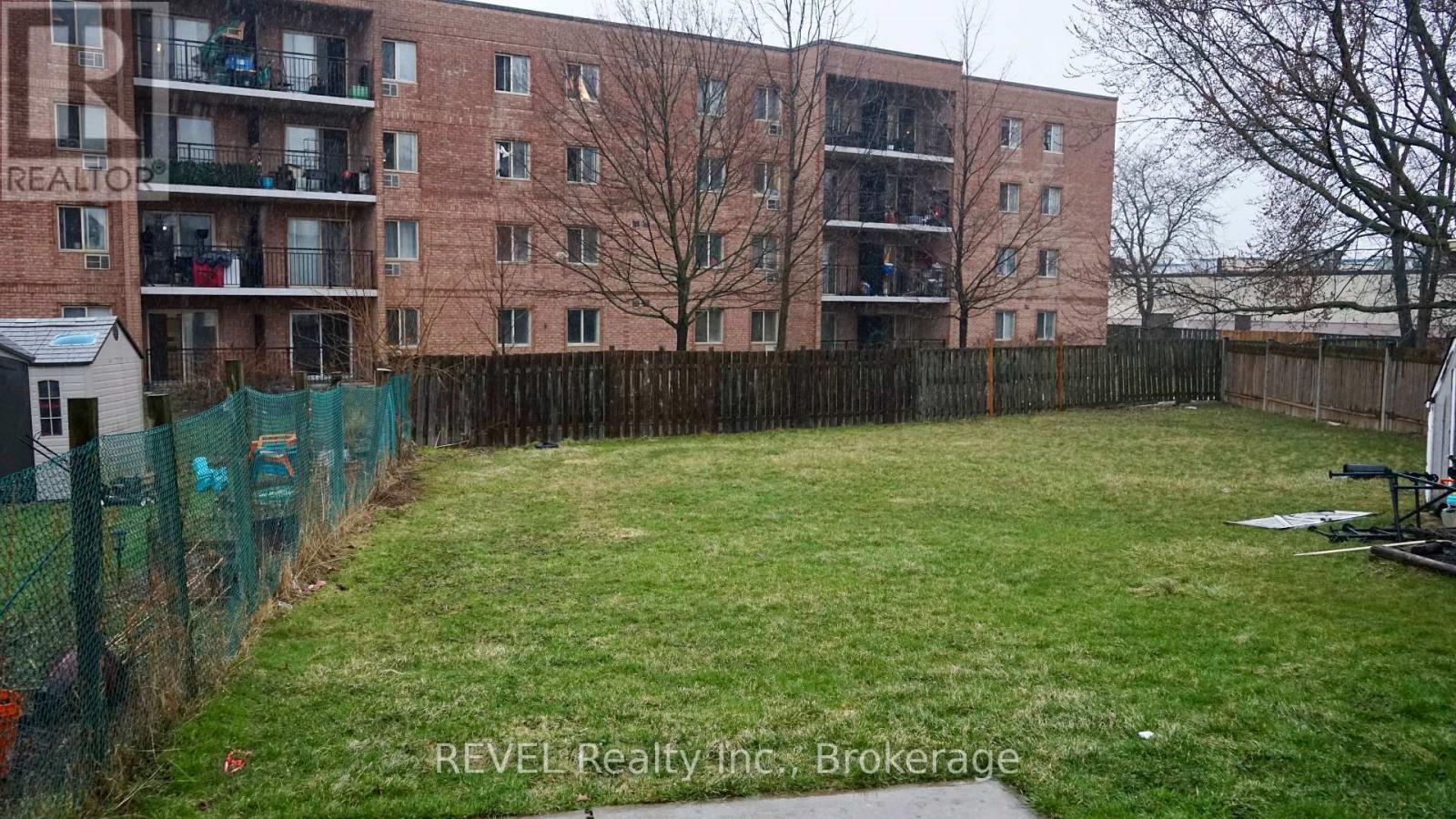 32 Vintage Crescent, St. Catharines, Ontario  L2S 3C3 - Photo 26 - X12939150