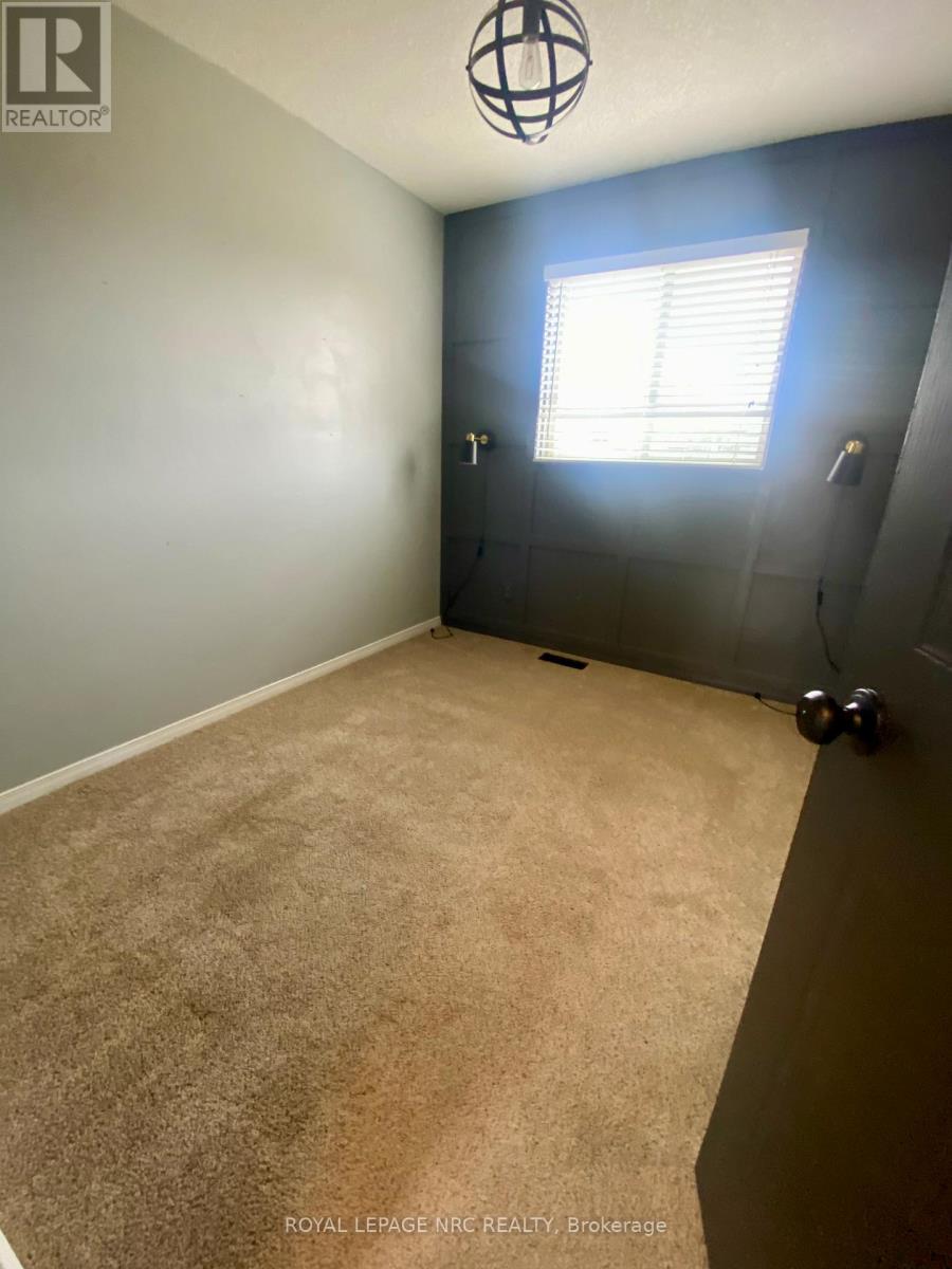 3681 Sussex Lane, Fort Erie, Ontario  L0S 1S0 - Photo 11 - X12939318