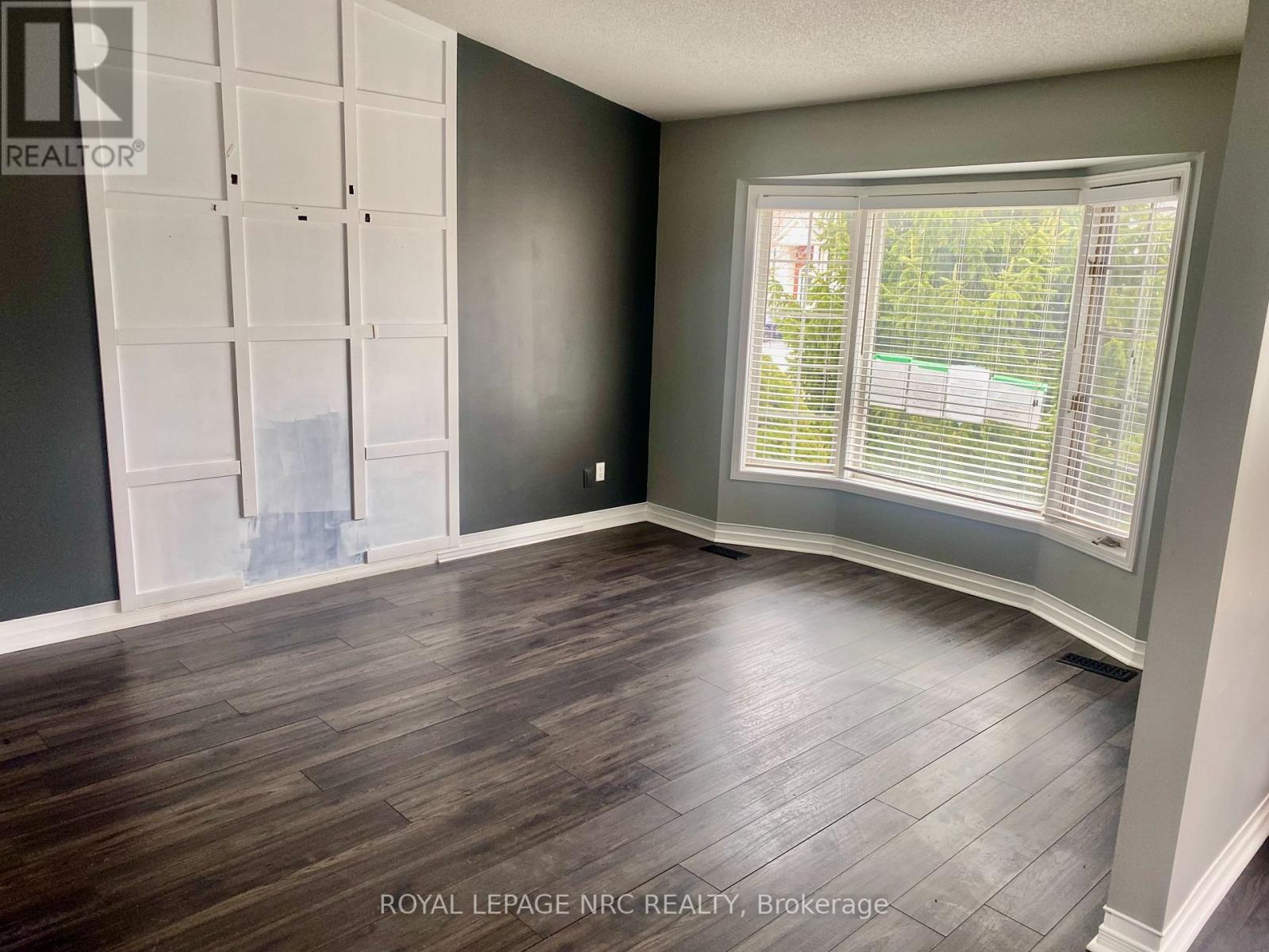 3681 Sussex Lane, Fort Erie, Ontario  L0S 1S0 - Photo 6 - X12939318