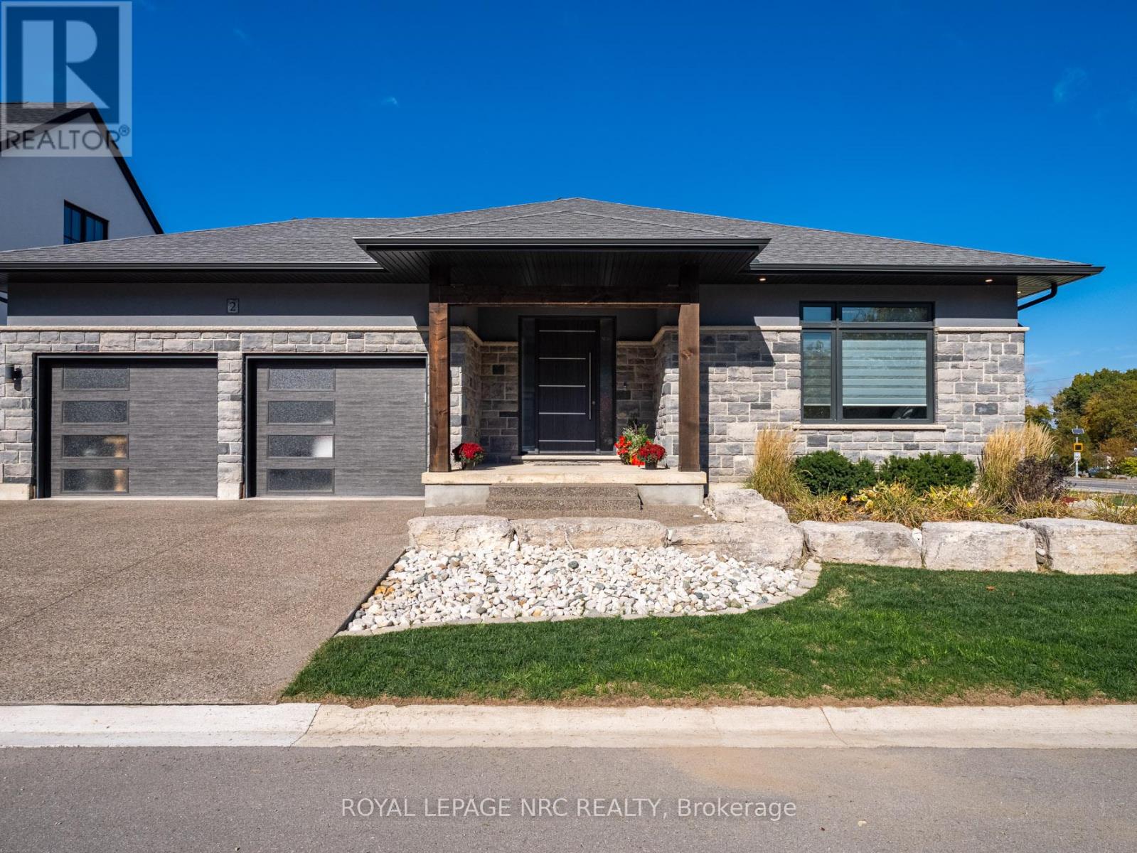 2 Fedorkow Lane, Niagara-On-The-Lake, Ontario  L0S 1P0 - Photo 5 - X12940376