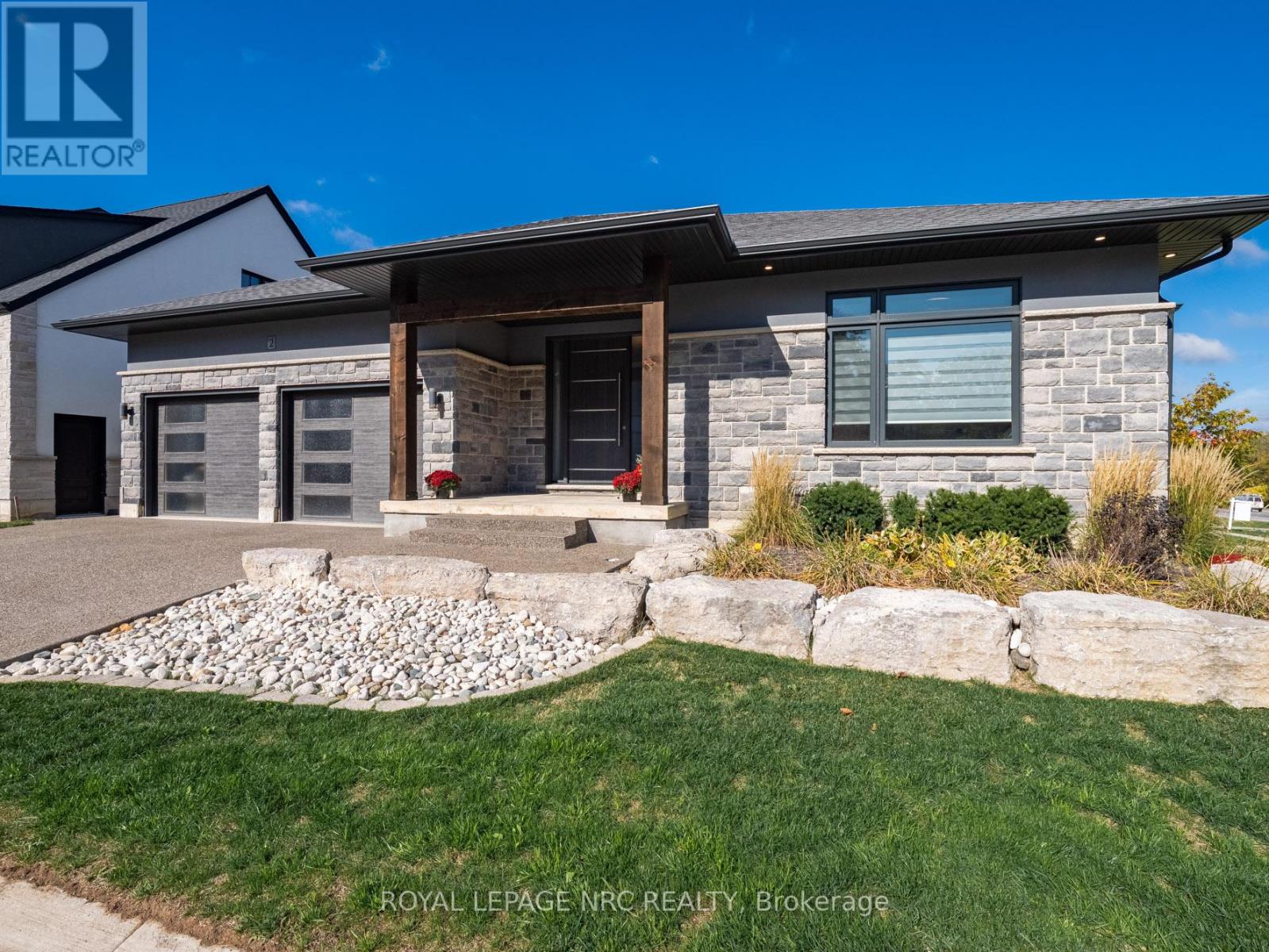 2 Fedorkow Lane, Niagara-On-The-Lake, Ontario  L0S 1P0 - Photo 6 - X12940376