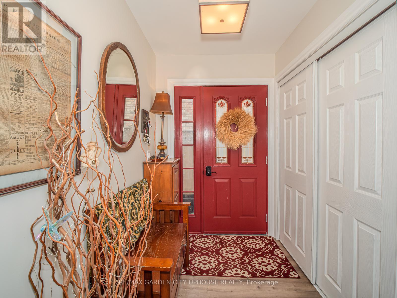 190 First Street Louth Street, St. Catharines, Ontario  L2S 0A6 - Photo 11 - X12940976