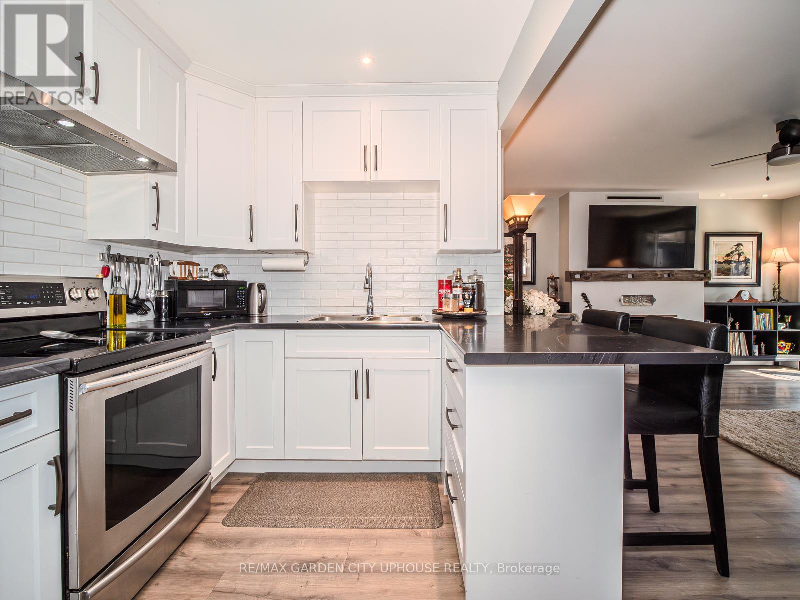 190 First Street Louth Street, St. Catharines, Ontario  L2S 0A6 - Photo 15 - X12940976