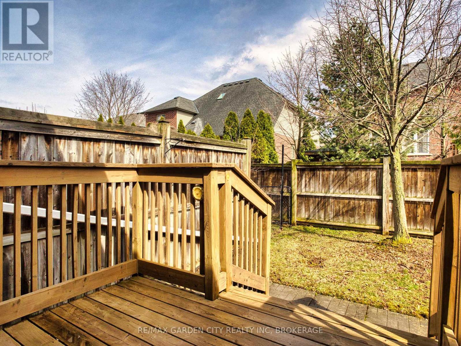 39 Vintners Lane, Grimsby, Ontario  L3M 5N7 - Photo 7 - X12942418