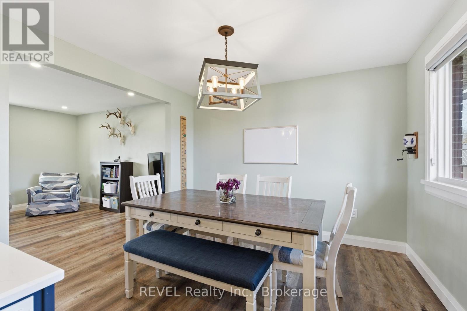 21 Lena Crescent, Port Colborne, Ontario  L3K 5X3 - Photo 11 - X12942496