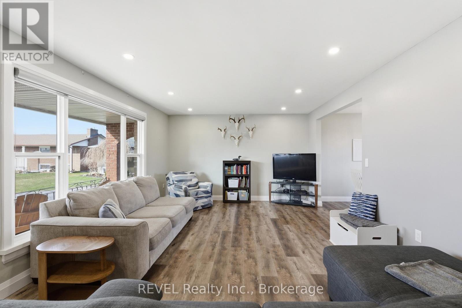 21 Lena Crescent, Port Colborne, Ontario  L3K 5X3 - Photo 7 - X12942496