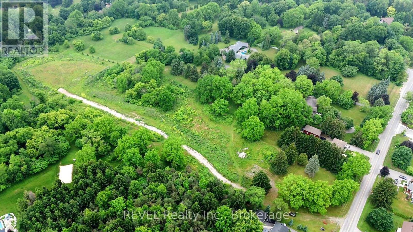 610-612-614 Harvest Road, Hamilton, Ontario  L9H 5K7 - Photo 2 - X12942504