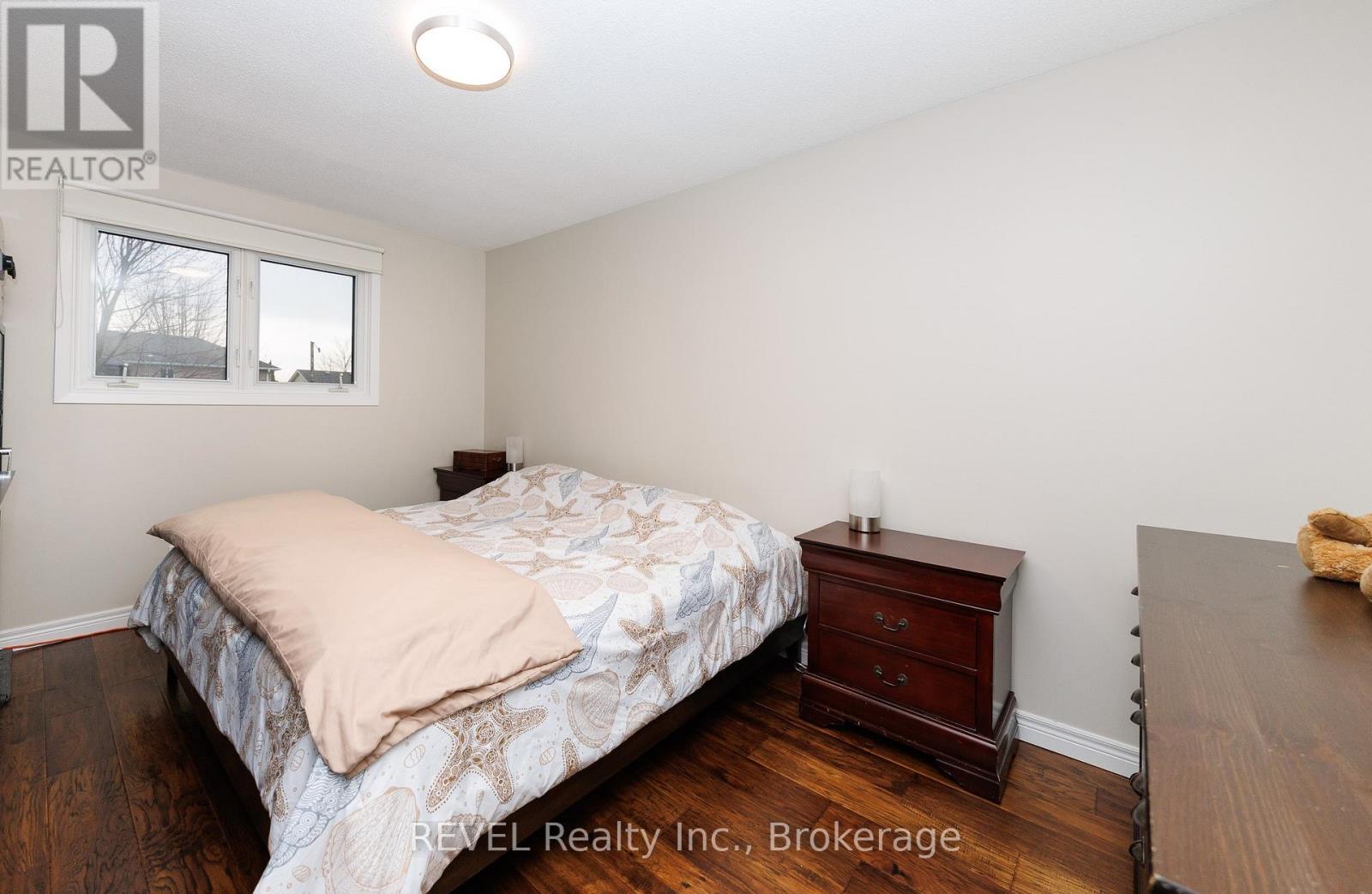 323 Barrick Road, Port Colborne, Ontario  L3K 4B6 - Photo 12 - X12942542