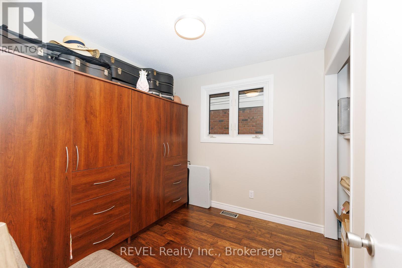 323 Barrick Road, Port Colborne, Ontario  L3K 4B6 - Photo 16 - X12942542