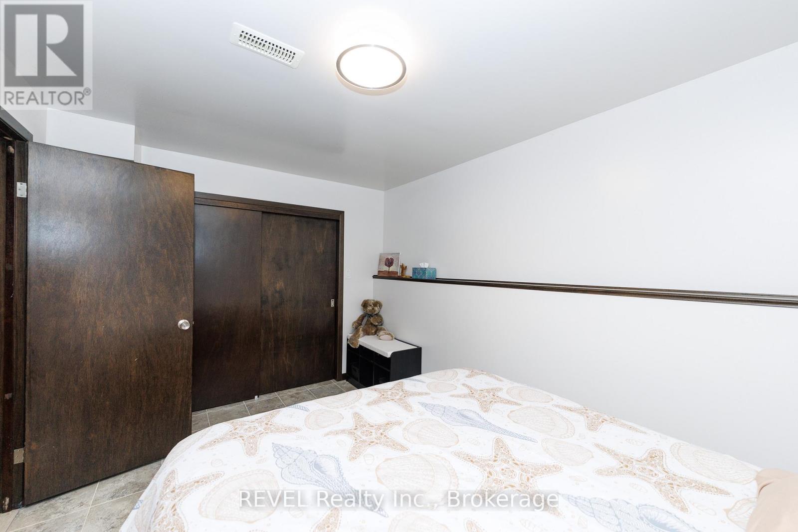 323 Barrick Road, Port Colborne, Ontario  L3K 4B6 - Photo 25 - X12942542