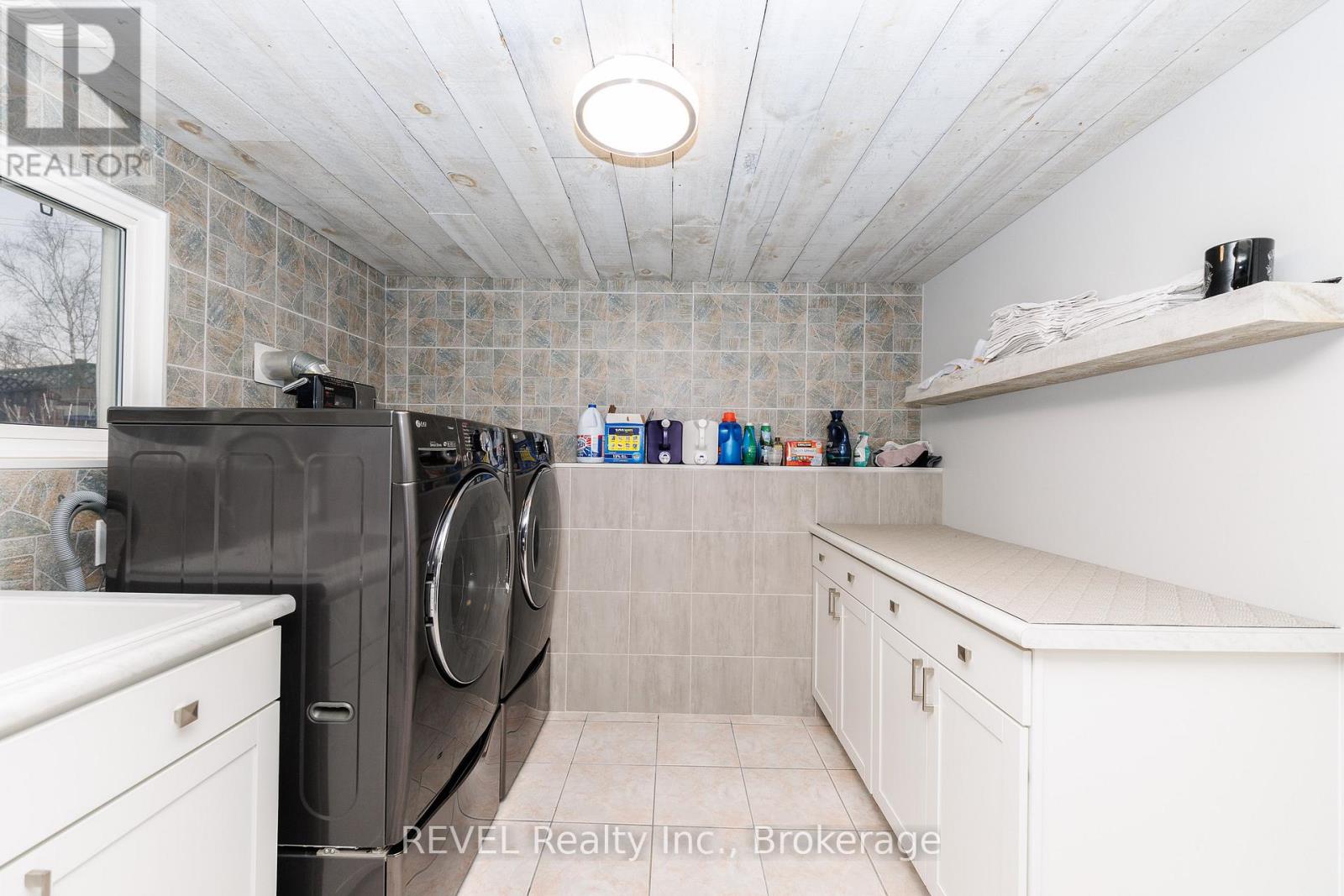 323 Barrick Road, Port Colborne, Ontario  L3K 4B6 - Photo 26 - X12942542