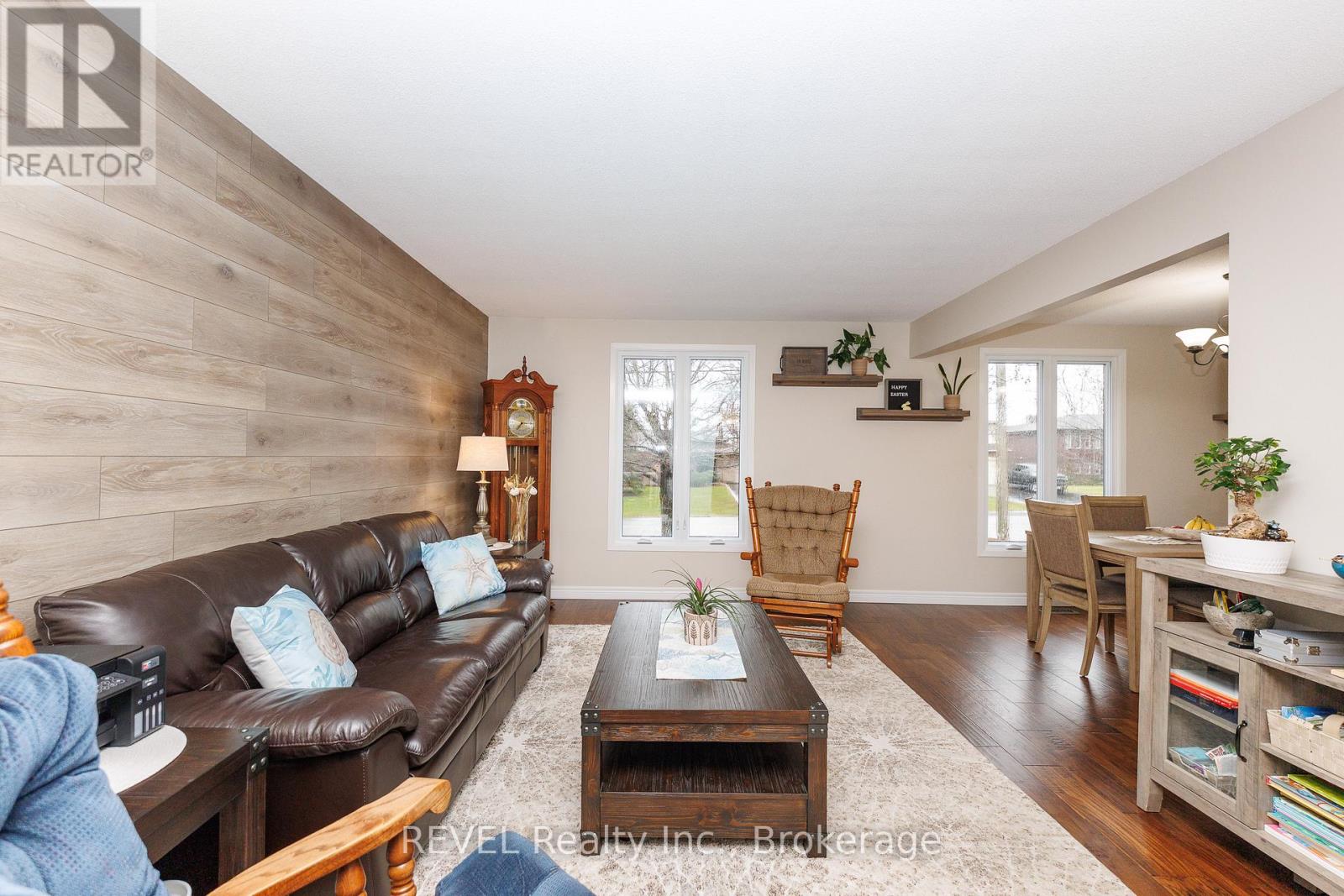 323 Barrick Road, Port Colborne, Ontario  L3K 4B6 - Photo 4 - X12942542