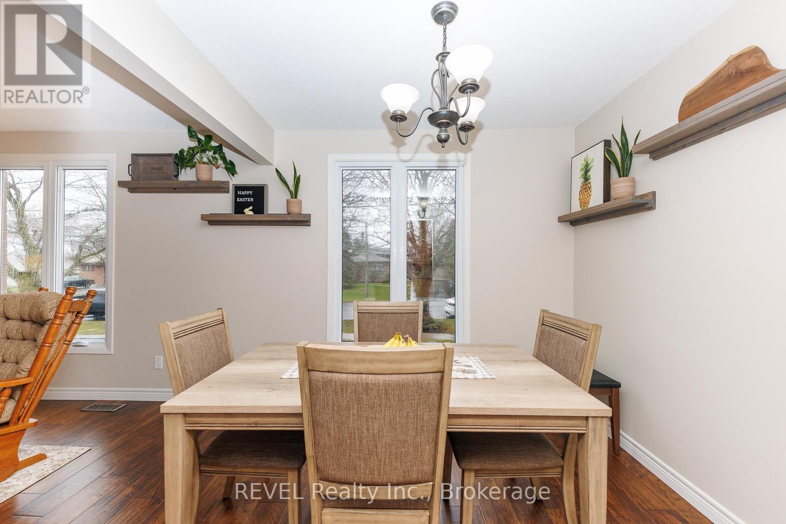 323 Barrick Road, Port Colborne, Ontario  L3K 4B6 - Photo 9 - X12942542