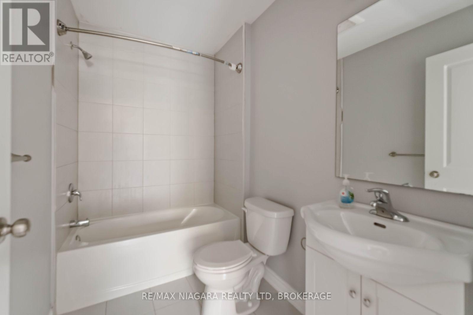 81 Grove Street, Welland, Ontario  L3B 4B3 - Photo 21 - X12942864