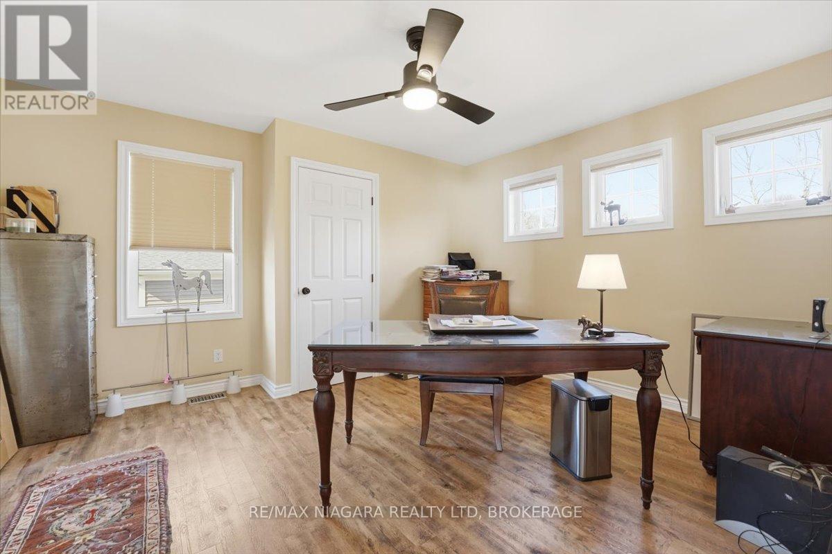 3585 Yacht Harbour Road, Fort Erie, Ontario  L0S 1N0 - Photo 33 - X12949060