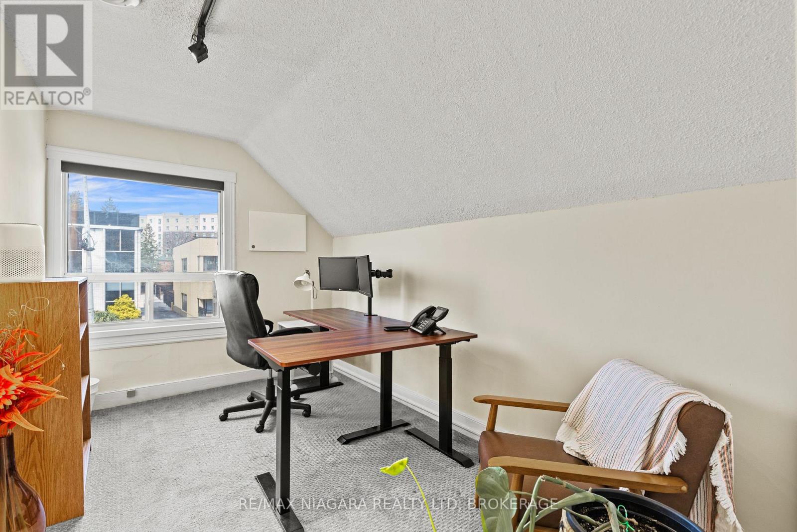196 King Street, St. Catharines, Ontario  L2R 3J7 - Photo 22 - X12949112