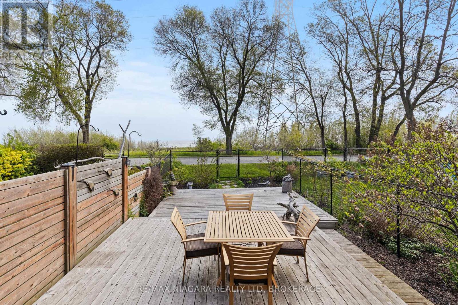 1069 Beach Boulevard, Hamilton, Ontario  L8H 6Z9 - Photo 41 - X12950128