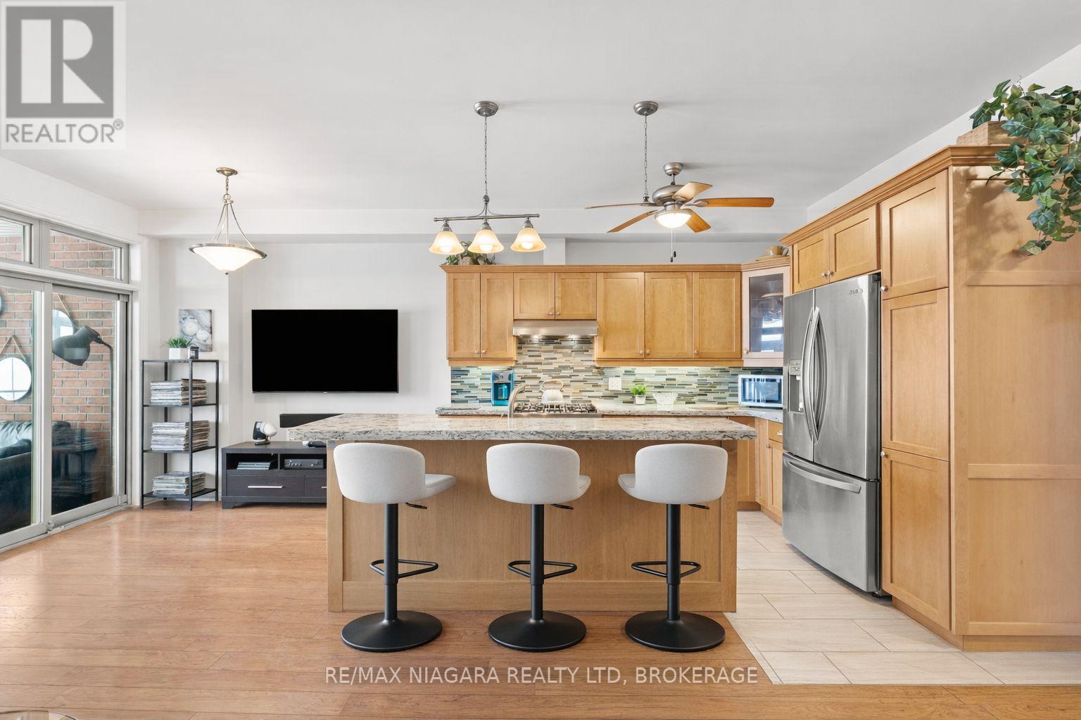 1069 Beach Boulevard, Hamilton, Ontario  L8H 6Z9 - Photo 9 - X12950128