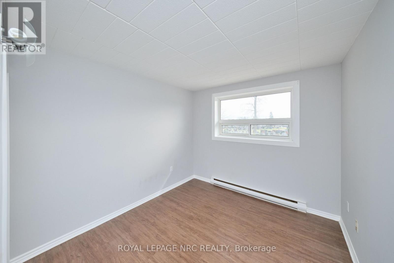 15 - 90 Woodlawn Road, Welland, Ontario  L3C 3J5 - Photo 11 - X12950658