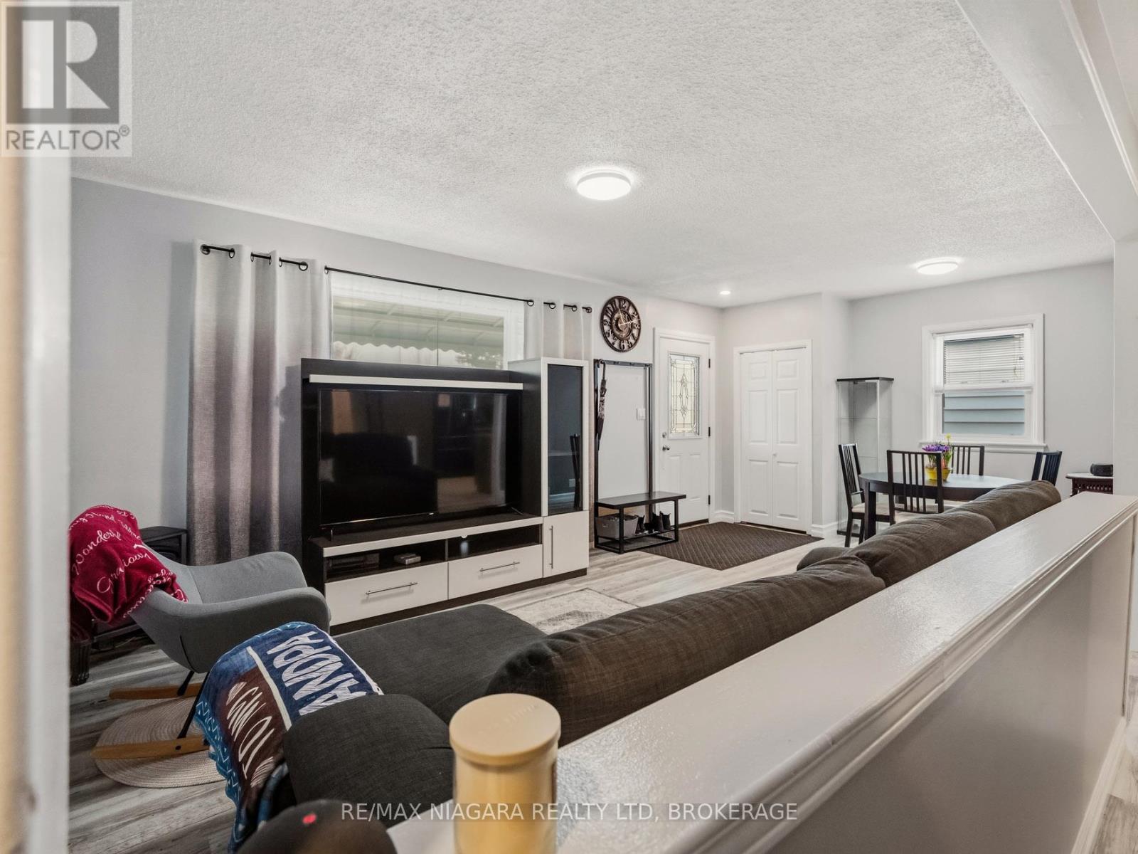 198 Murray Street, Fort Erie, Ontario  L2A 2B6 - Photo 12 - X12953540