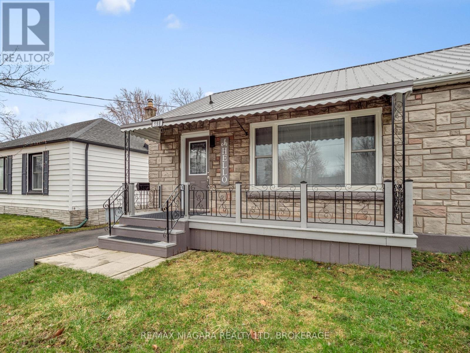 198 Murray Street, Fort Erie, Ontario  L2A 2B6 - Photo 2 - X12953540