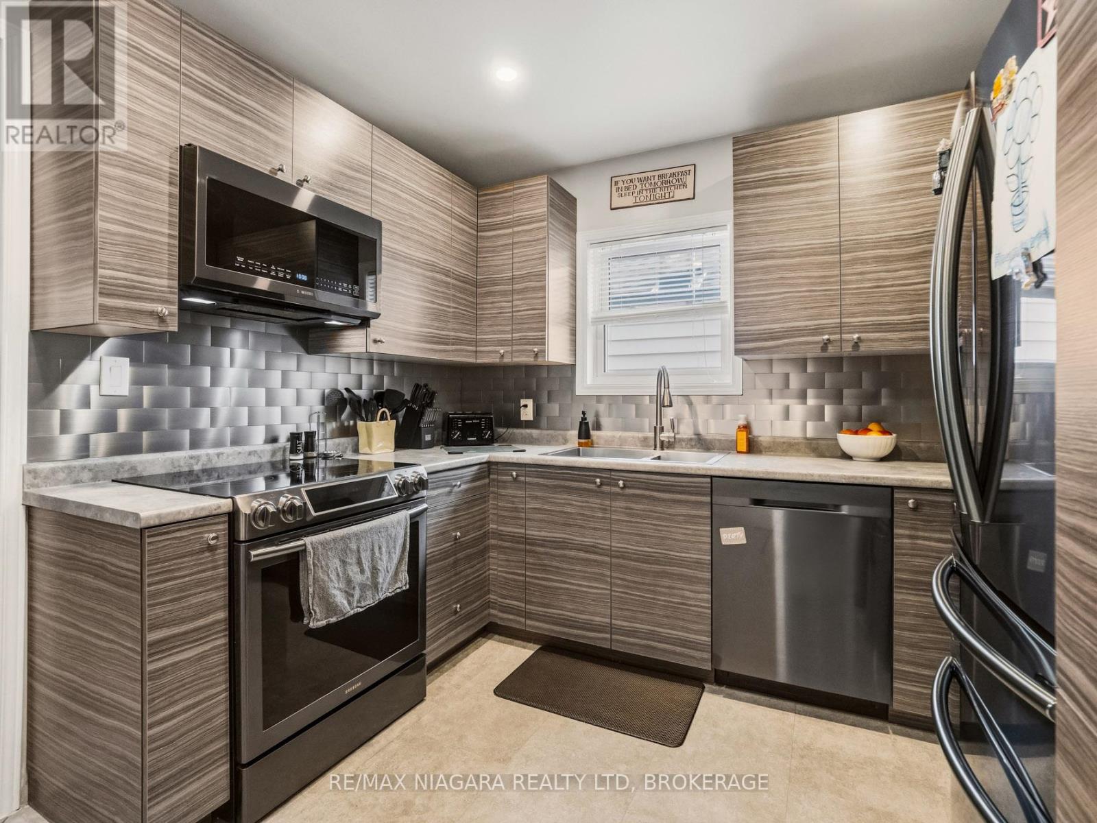 198 Murray Street, Fort Erie, Ontario  L2A 2B6 - Photo 8 - X12953540