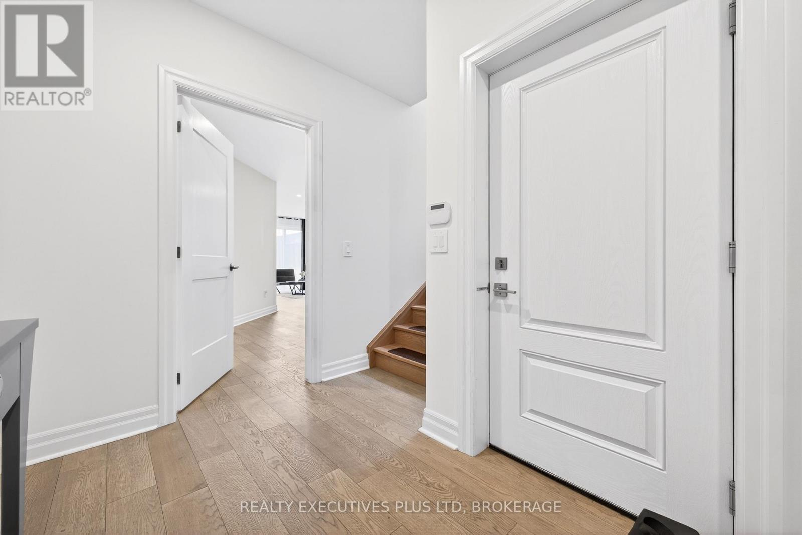 7446 Parkside Road, Niagara Falls, Ontario  L2H 3V9 - Photo 13 - X12954188