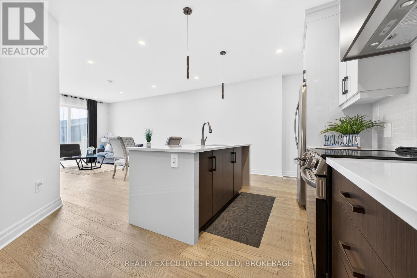 7446 Parkside Road, Niagara Falls, Ontario  L2H 3V9 - Photo 3 - X12954188