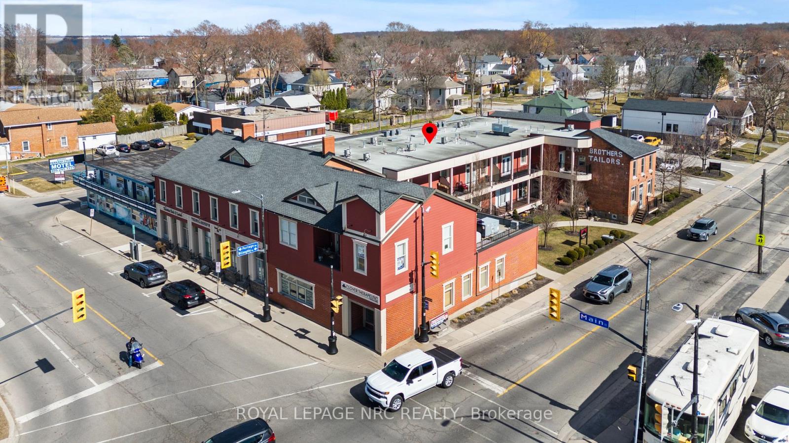 106 - 3710 Main Street, Niagara Falls, Ontario  L2G 6B1 - Photo 2 - X12955874