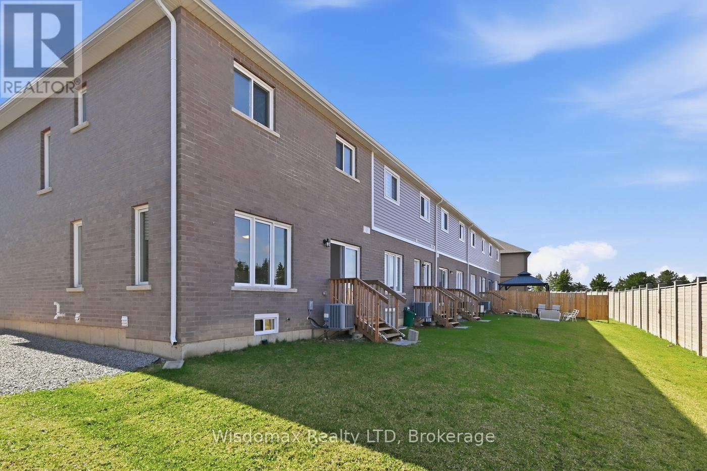 29 Bur Oak Drive, Thorold, Ontario  L2V 0V5 - Photo 4 - X12956700