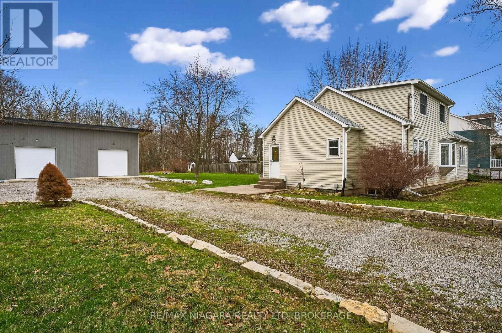 4284 Fly Road, Lincoln, Ontario  L0R 1G0 - Photo 3 - X12957084