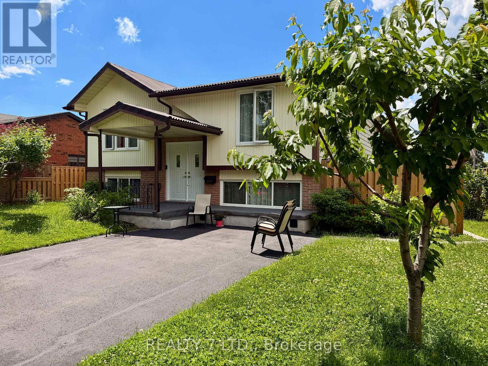 6479 Burwood Avenue, Niagara Falls, Ontario  L2H 1Z6 - Photo 3 - X12959206