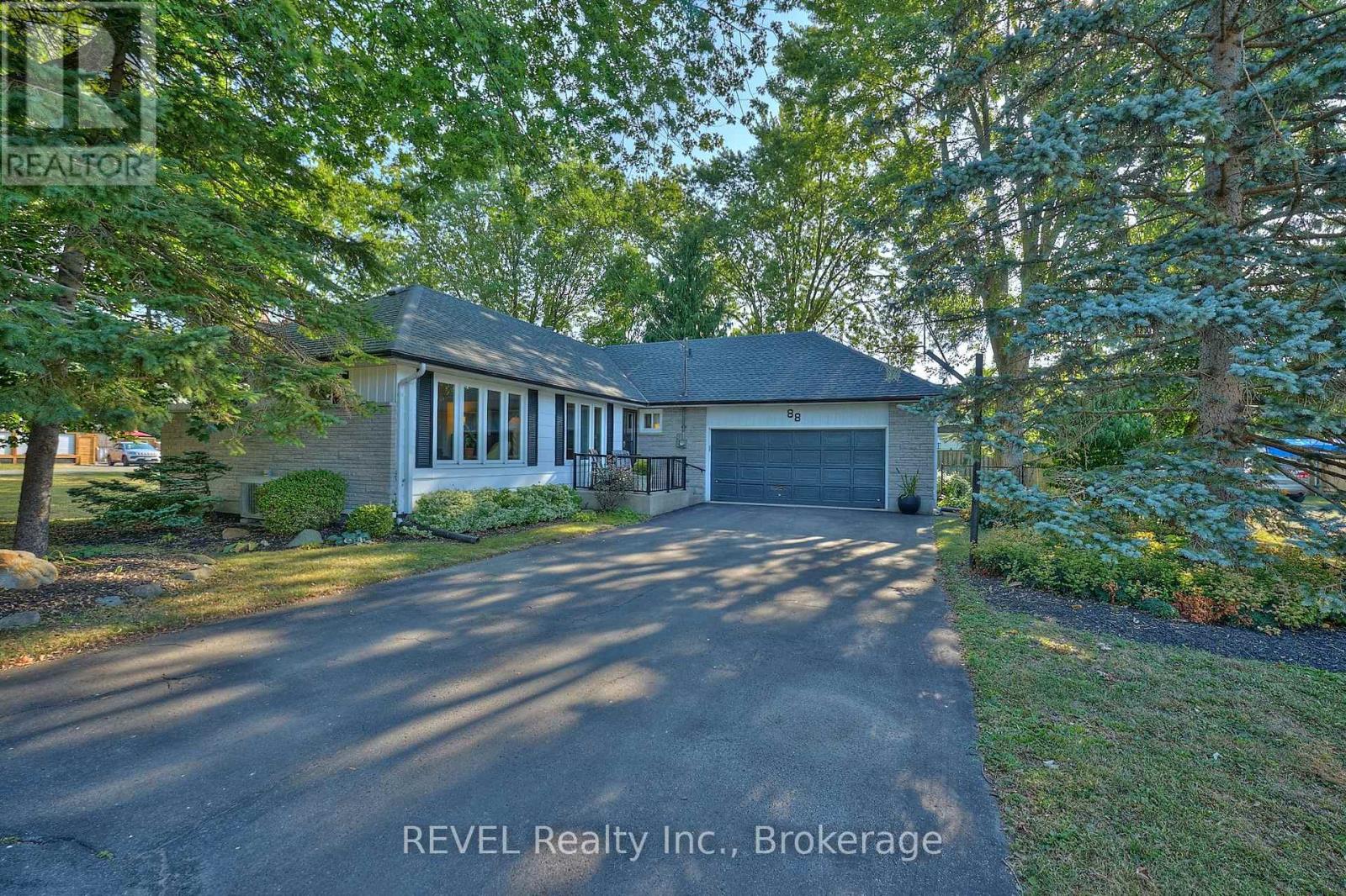 88 Haun Road, Fort Erie, Ontario  L0S 1B0 - Photo 2 - X12960688