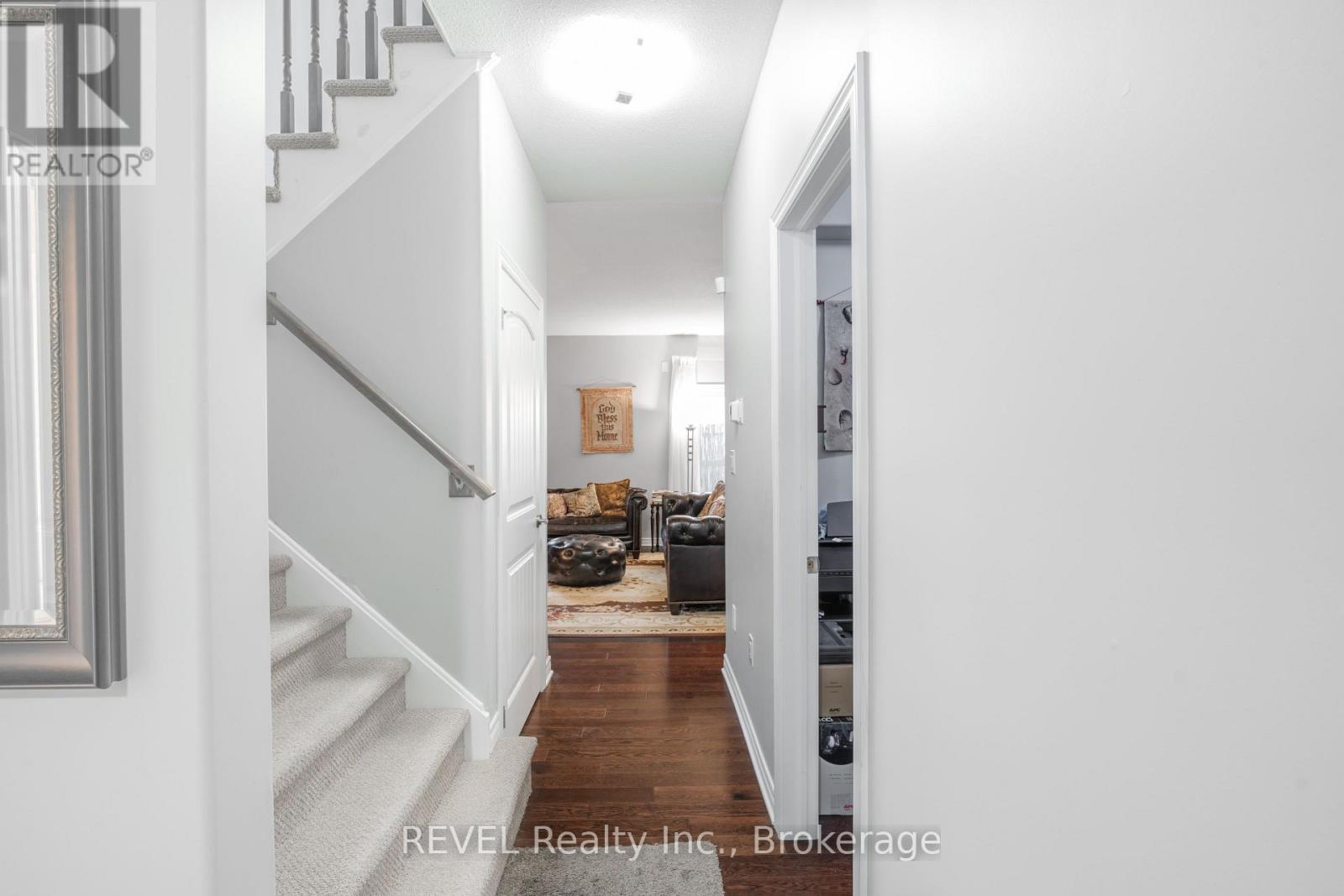 29 Bergenstein Crescent, Pelham, Ontario  L0S 1E6 - Photo 10 - X12960824