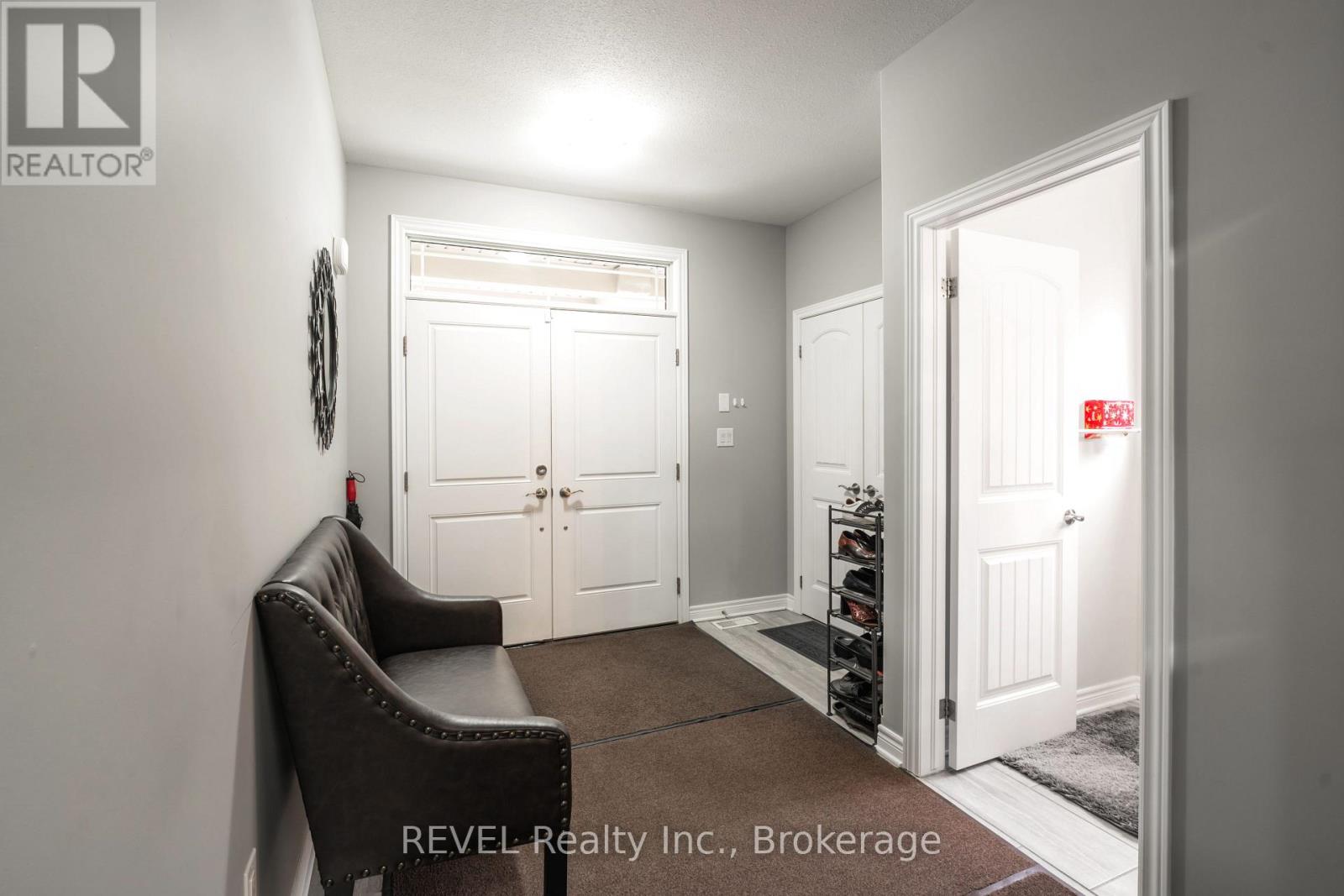 29 Bergenstein Crescent, Pelham, Ontario  L0S 1E6 - Photo 8 - X12960824