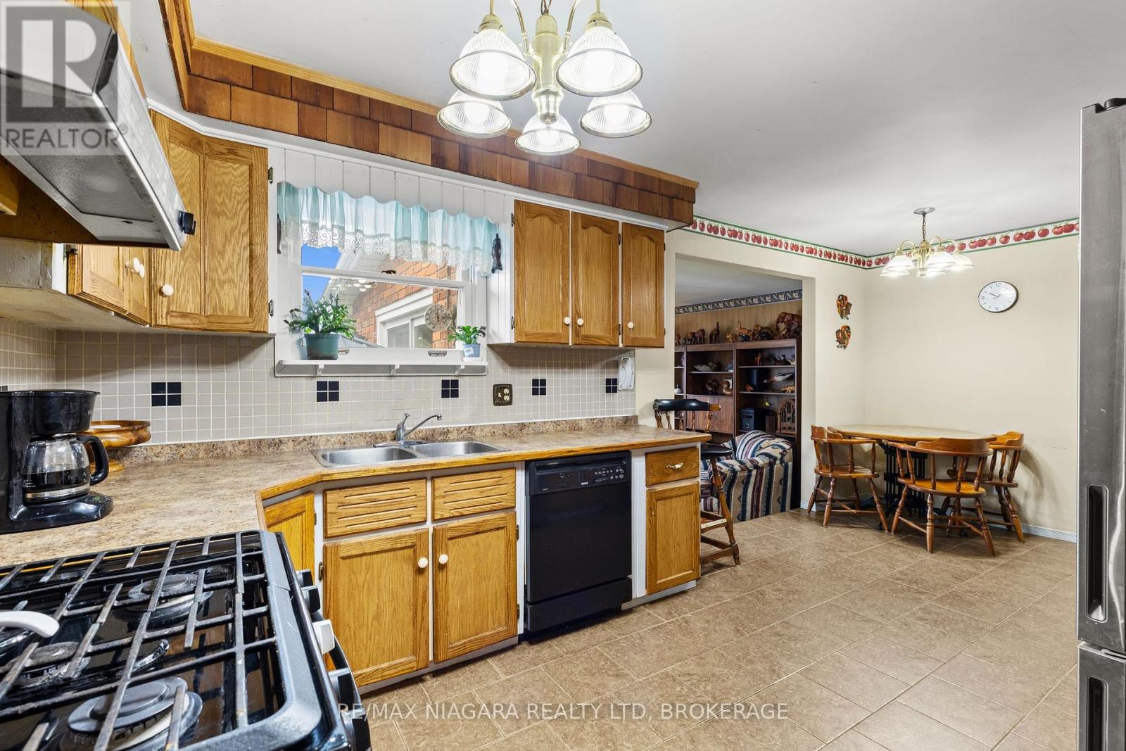 1458 Line 6 Road, Niagara-On-The-Lake, Ontario  L0S 1J0 - Photo 16 - X12960984